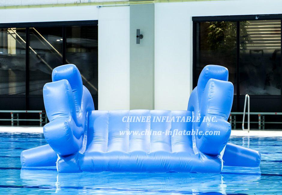 WG1-007 Dolphin Inflatable Floating Water Sport Park Game For Pool