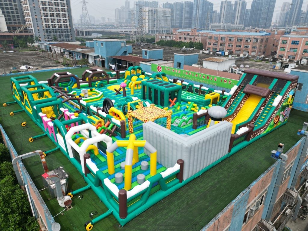 T6-801 768m² Inflatable Park