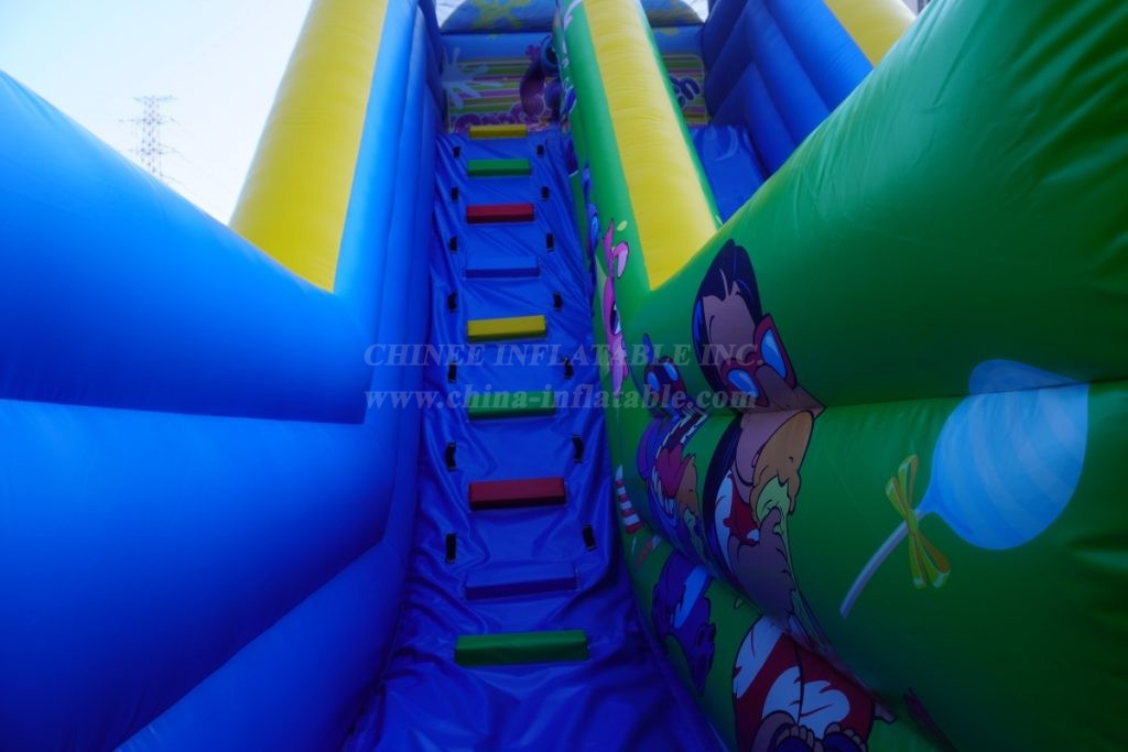 T7-2302 Lilo & Stitch Inflatable Obstacle Course